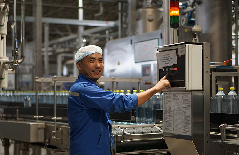 Ikki xoroz birida boladi